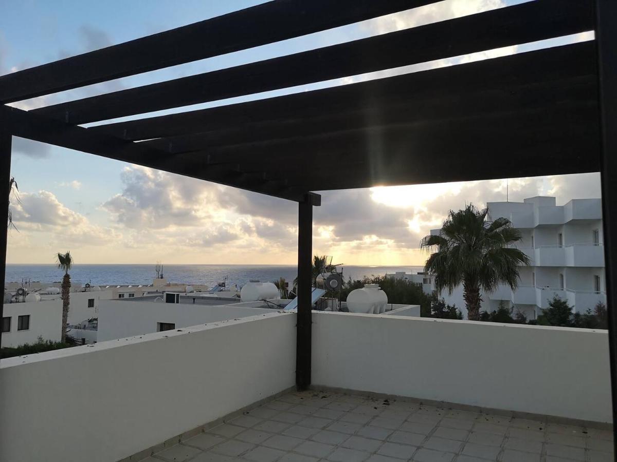 Villa Med-Sunset Кіссонерга Екстер'єр фото